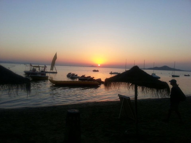 Atardecer tras el paddel surf